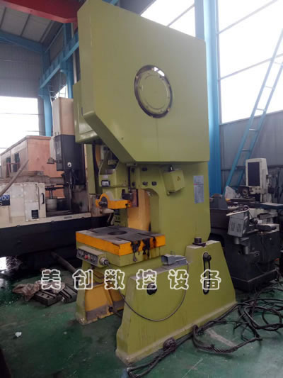 ���۶��֓P��J23-80�_ʽ�ɃA�����C